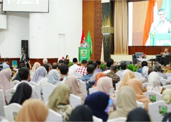 Menteri Ketenagakerjaan Narasumber Studium Generale di UNAND