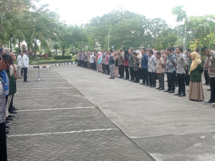 Pemko Padang menggelar apel perdana tahun 2025 di lapangan Balaikota Padang. IST