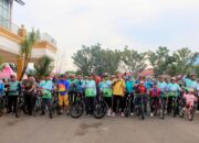 Jelang Hari Jadi Pasbar, Wabup Risnawanto Buka Sepeda Santai dan Senam Bersama