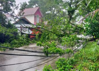 Cuaca Tak Bersahabat, Warga Padang Diimbau Selalu Waspada