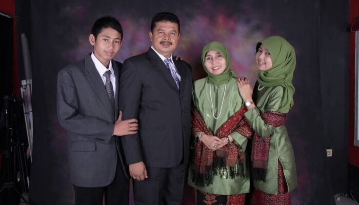 Sepenggal Cerita Wali Kota Zul Elfian Umar Datuk Tianso Termiskin di Dunia