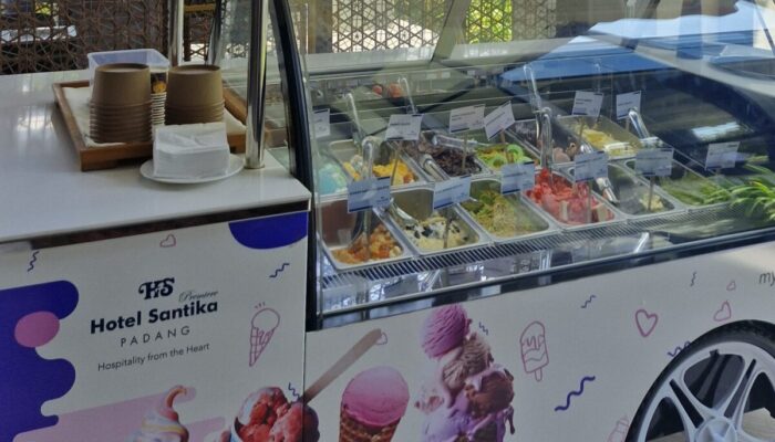 Cuma Rp12.000, Berbagai Varian Gelato Tersedia di Lobby Lounge Hotel Santika Premiere Padang