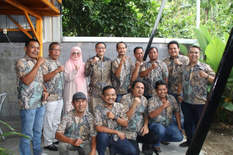 Bupati Pesisir Selatan (Pessel) terpilih, Hendrajoni dalam acara diskusi dengan awak media di Painan, Kamis (9/1). IST