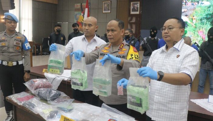 Jasad Ditemukan di Sitinjau Lauik, Kapolda Sumbar: Terungkap motif Pembunuhan Ini Akibat Jual-Beli Sabu