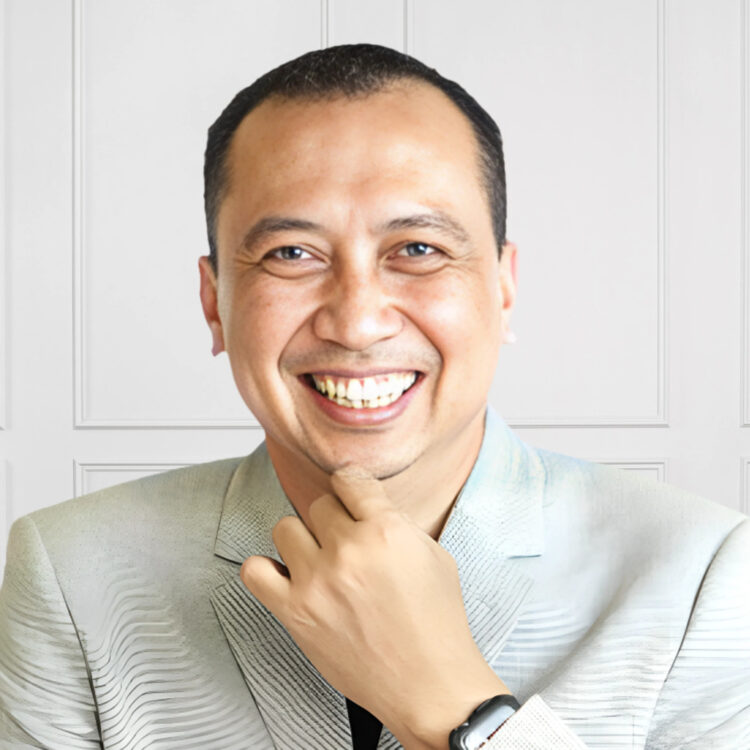 Ketua Guru Belajar Foundation Bukik Setiawan,