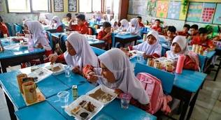 Persiapan Belum Rampung, Program Makan Bergizi Gratis di Sumbar Ditunda
