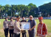 Pj Wako Padang Terima Penghargaan Tokoh Pelopor Anti Tawuran dan Balap Liar
