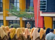 Plt. Asisten II Setdakab Agam Pimpin Apel Gabungan