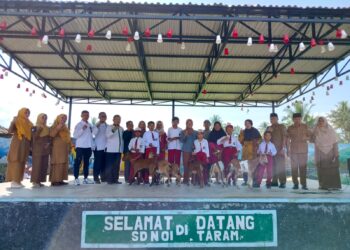 Sedekah Subuh SD 01 Taram Sumbangkan 10 Ekor Kambing bagi Murid Kurang Mampu