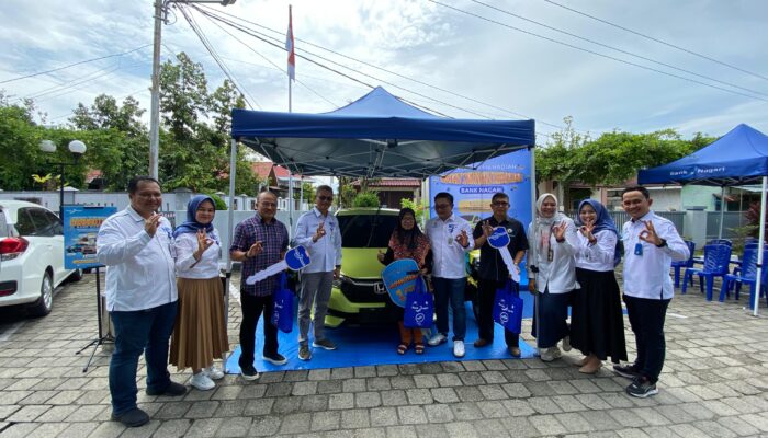 Bank Nagari Siteba Serahkan Hadiah Mobil dan 2 Motor