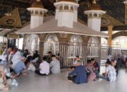Sambut Ramadan, Ratusan Peziarah Datangi Makam Syekh Burhanuddin di Ulakan Tapakis
