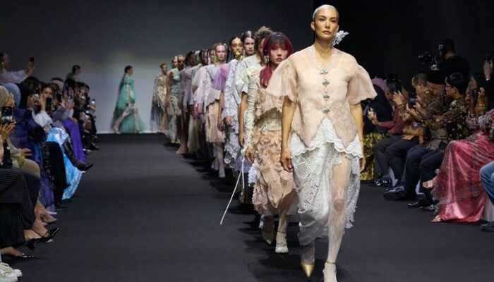 TOTON x Make Over Tampil di Dubai Fashion Week 2025, Bawakan Semangat untuk #FaceItFirst di Panggung Global