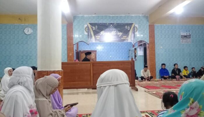 Telah Mengabdi di Sitinjau Gunung Jorong Jambu, Mahasiswa KKN UNP Adakan Perpisahan