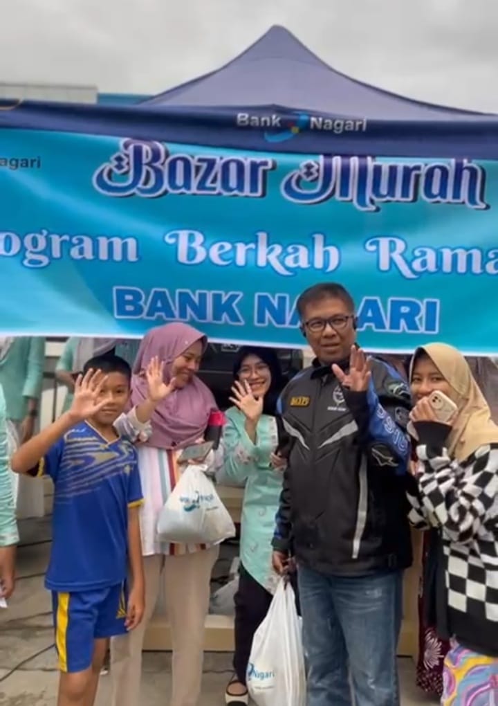 Suasana Bazar Murah Berkah Ramadhan di Bank Nagari Lubuk Basung, Kamis (6/3). IST