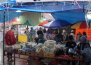 Meski Hujan, Pasar Pabukoan di Padang Panjang Tetap Ramai