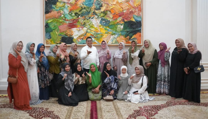 Ketua TP-PKK Padang Panjang Ajak Kader Buka Puasa Bersama