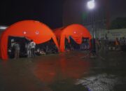 Kepala BNPB Tinjau Pos Pengungsian Banjir Kota Bekasi