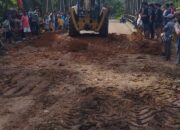 Jalan Alternatif Dharmasraya-Jambi Kembali Lancar Usai Amblas, Pekerjaan Penimbunan Terus Dilakukan