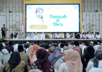 Khairunas-Yulian Efi Gelar Buka Puasa Bersama Masyarakat Solsel