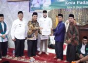 Dukung Smart Surau , Kakankemenag Padang Serahkan Bantuan