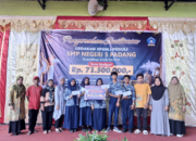 Sambut Idul Fitri, SMPN 5 Padang Bagikan Santunan Rp71.500.000