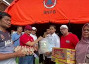 H. Arisal Aziz Bantu Korban Kebakaran di Kudu Ganting Padang Pariaman