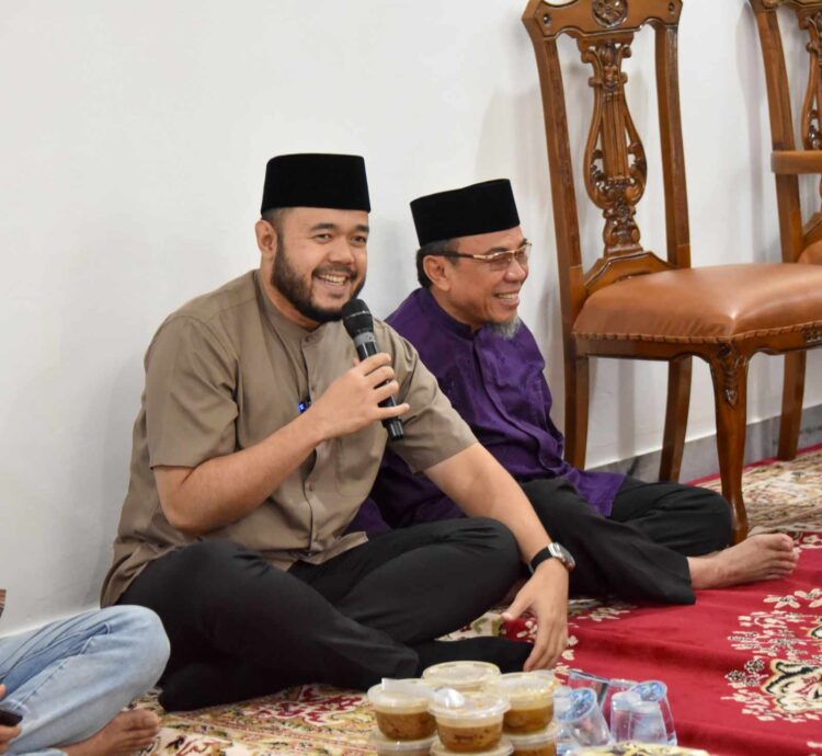 Wali Kota Padang Fadly Amran bersama dengan Wakil Wali Kota Padang Maigus Nasir saat buka bersama di rumah dinas Maigus Nasir. IST