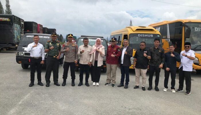 Bupati Solok Resmikan Angkutan Barang dan Bus Sekolah Gratis