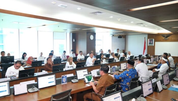 Penanggulangan Banjir di Jabar, Menteri Nusron: Semua Badan dan Sempadan Sungai Harus Ditertibkan