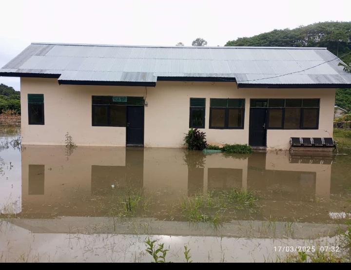 Wilayah terdampak banjir di Kabupaten Kapuas, Provinsi Kalimantan Tengah, pada Senin (17/3).

Sumber : BPBD Provinsi Kalimantan Tengah