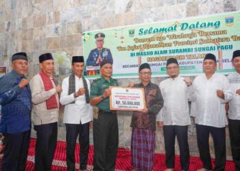 Wabup Yulian Efi Dampingi TSR Provinsi Sumbar di Masjid Alam Surambi