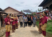 Bupati Pasbar Hadiri Pertemuan Tokoh Adat di Rumah Gadang Datuak Majolabiah