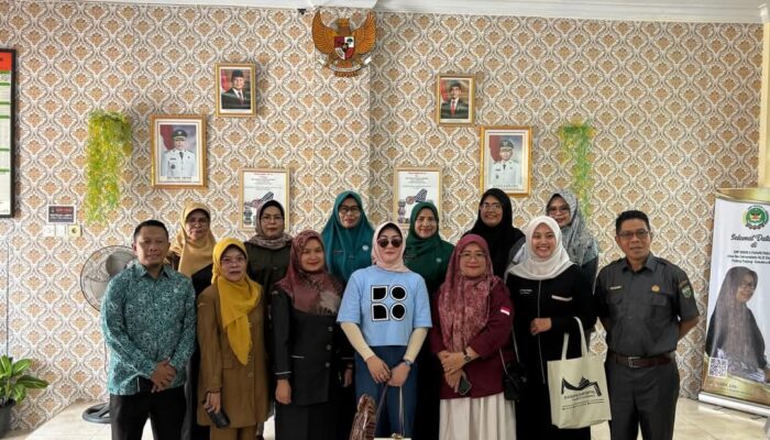 TP-PKK Kota Kunjungi SMPN 4 Padang Panjang