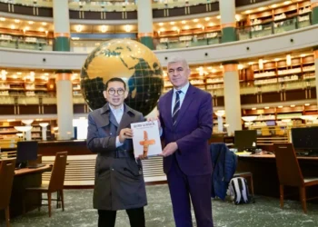 Jalin Diplomasi Budaya dengan Turkiye, Menbud Fadli Zon Sumbang Buku tentang Keris, Wayang, Kujang di Perpustakaan Presiden Turkiye