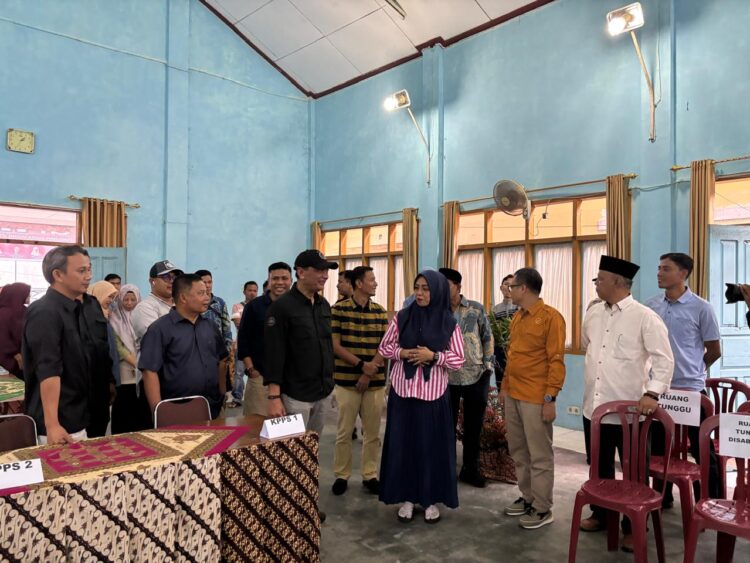 Kunjungan KPU RI dan KPU Sumbar ke Kantor KPU Pasaman, Jumat (18/4/2025). FARDIANTO