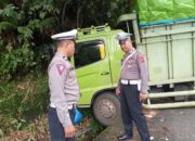 Rem Blong, Truk Masuk Parit di Turunan Tunggul Indarung Padang