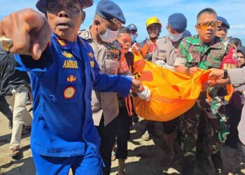 Korban Terseret Ombak di Pantai Pasir Nan Tigo Ditemukan Meninggal Dunia