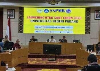 Pembukaan dilakukan oleh Rektor UNP, Prof. Dr. Krismadinata, dalam sebuah seremoni di Ruang Sidang Senat, Gedung Rektorat UNP. Rabu (23/4/2025). IST