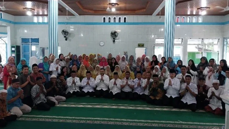 Wali Kota Padang Fadly Amran bersama dengan Wakil Wali Kota Padang Maigus Nasir pada kegiatan halal bihalal Perti. IST