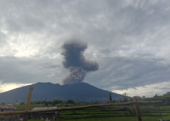 Gunung Marapi Erupsi