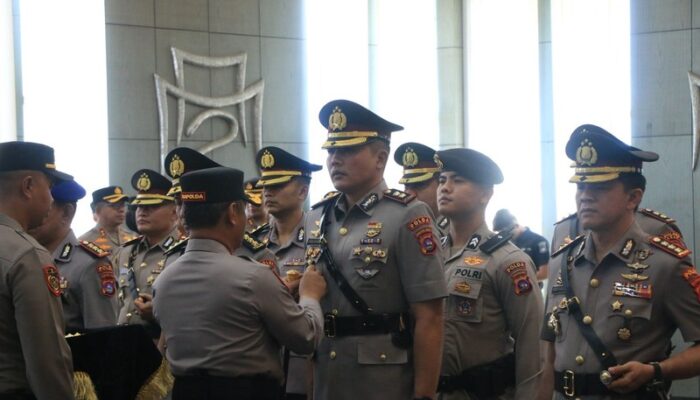 Tiga Pejabat Polda Sumbar dan Tujuh Kapolres Sertijab, Ini Daftarnya!