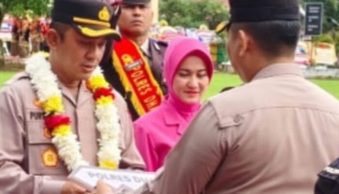 Tradisi Pedang Pora, Sambut Kapolres Dharmasraya