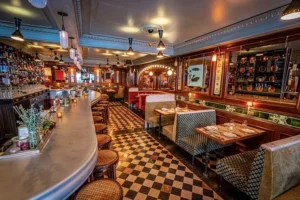 interior restoran New York di Tokyo