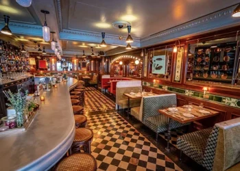 interior restoran New York di Tokyo