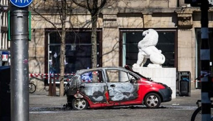 Mobil Meledak di Pusat Kota Amsterdam Bikin Panik