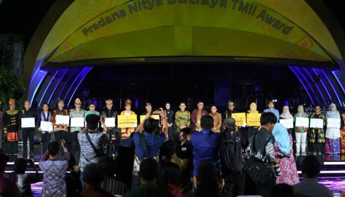 50 Tahun TMII: Kementerian Kebudayaan Berikan Anugerah Pradana Nitya Budaya untuk Anjungan Daerah Terbaik TMII