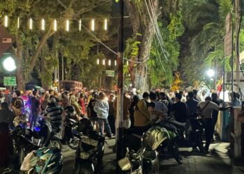 Tuntut Solusi Penertiban PKL, Pedagang Permindo Datangi Rumah Dinas Wali Kota Padang 