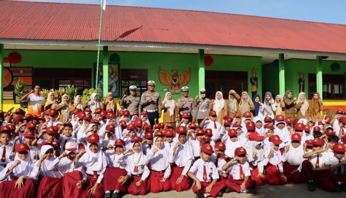 Tanamkan Tertib Berlalu Lintas Sejak Dini, Satlantas Sijunjung Kunjungi SDN 20 Muaro