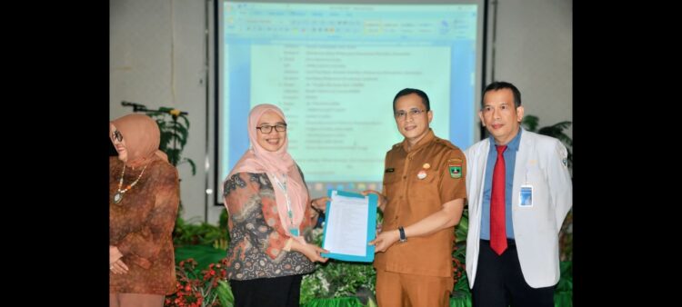 Manajemen Rumah Sakit Umum Daerah (RSUD) Dr.  Achmad Mochtar (RSAM) Bukittinggi bekerja keras mewujudkan RSAM berkelas A di Sumbar. IST