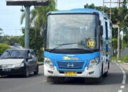 Hari Ini, Pelajar Naik Trans Padang Hanya Bayar 2 Rupiah